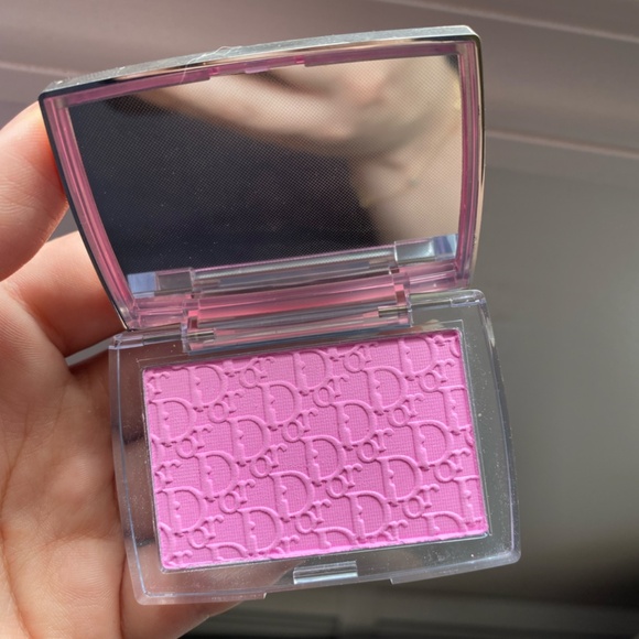 Dior Rosy Glow Blush in 001 Pink - Picture 1 of 3